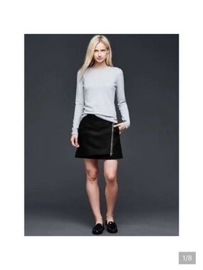 GAP Black Mini Skirt with Side Zip